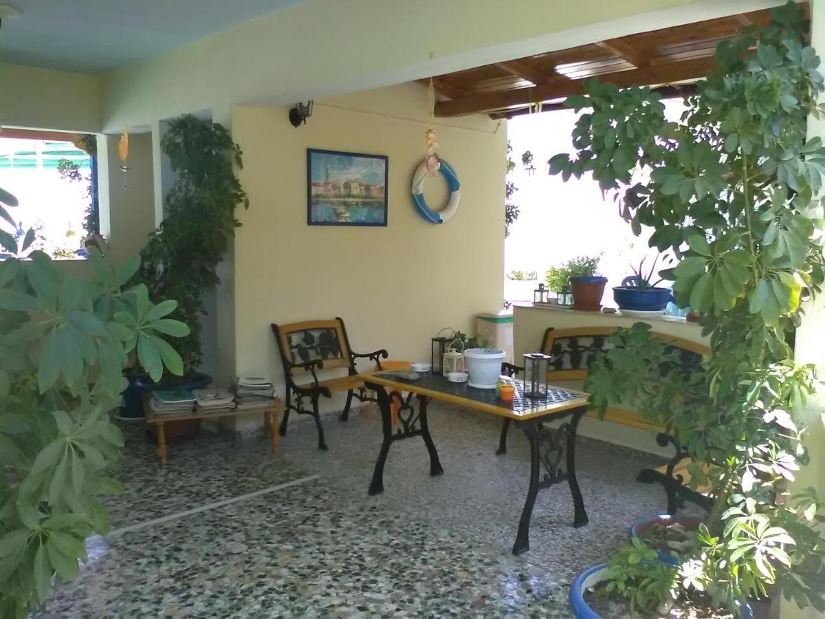Kotsifas Rooms Tirós 외부 사진