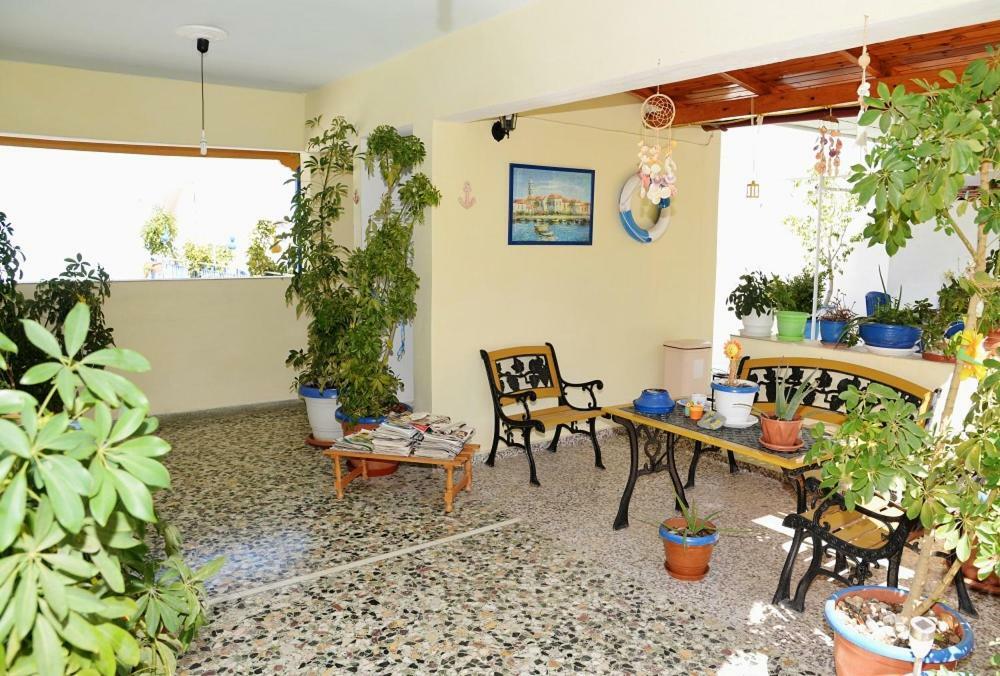 Kotsifas Rooms Tirós 외부 사진